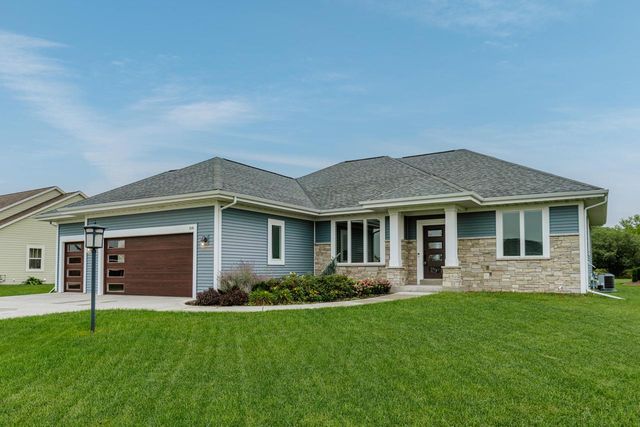 615 Bark River WAY, Dousman, WI 53118