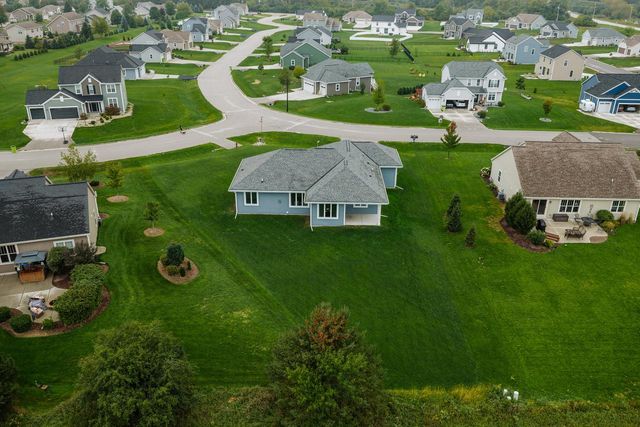 615 Bark River WAY, Dousman, WI 53118