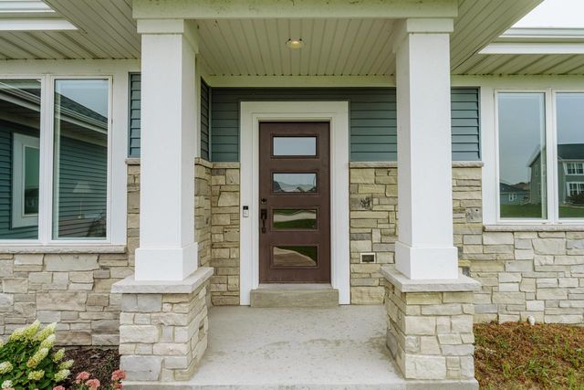 615 Bark River WAY, Dousman, WI 53118