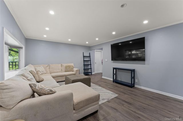 18 Jean Lane, Hartsdale, NY 10530