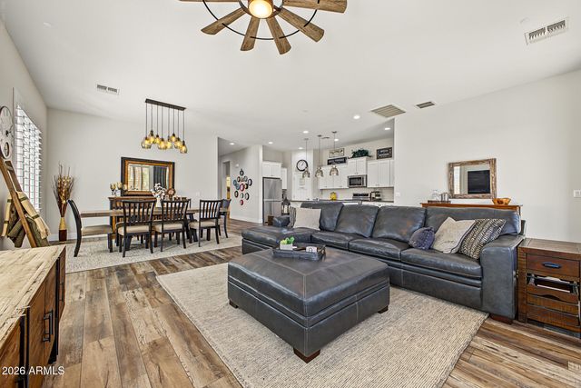 10623 E MONTEREY Avenue, Mesa, AZ 85209