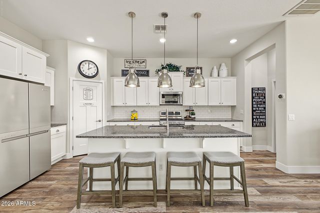10623 E MONTEREY Avenue, Mesa, AZ 85209