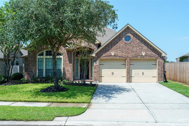 2711 Imperial Grove Lane, Conroe, TX 77385