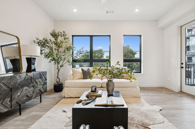 1014 16th Ave S Unit 103, Nashville, TN 37212