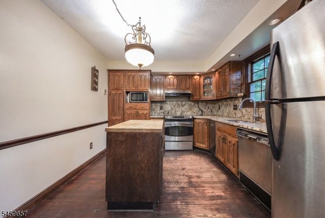 44 Chestnut Rd, Chatham Twp., NJ 07928
