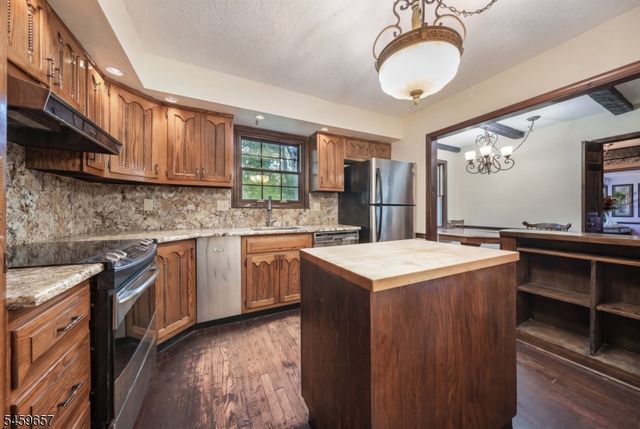 44 Chestnut Rd, Chatham Twp., NJ 07928
