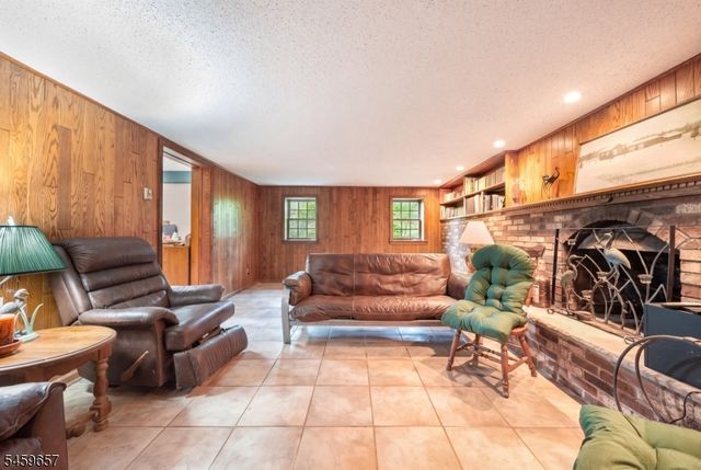 44 Chestnut Rd, Chatham Twp., NJ 07928