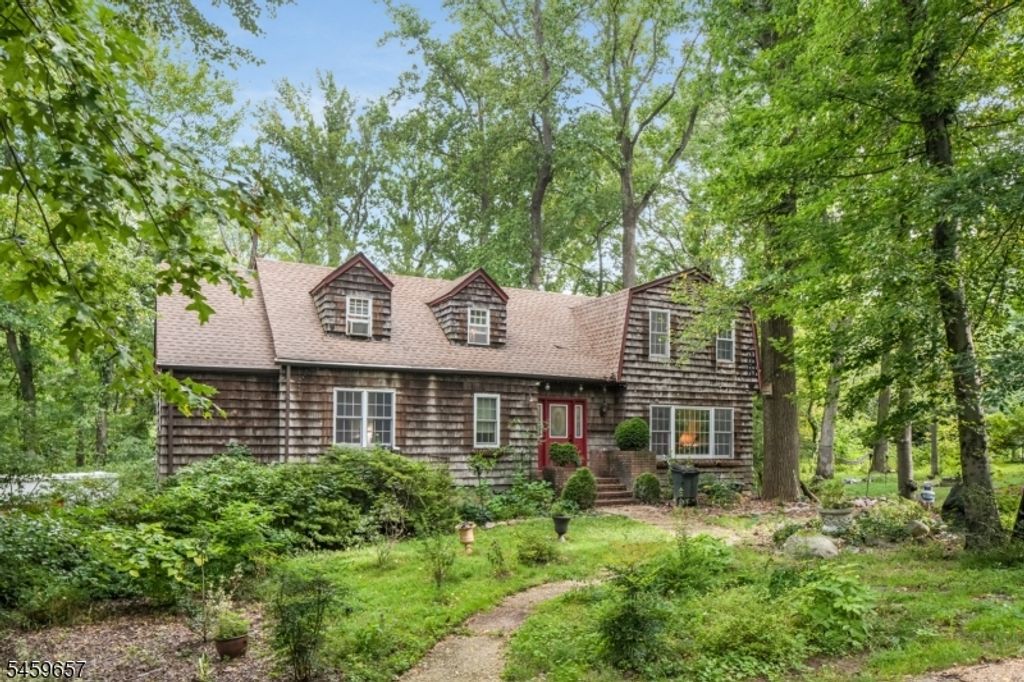 44 Chestnut Rd, Chatham Twp., NJ 07928