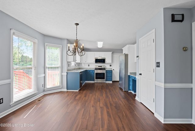 3408 Sample Way, Louisville, KY 40245