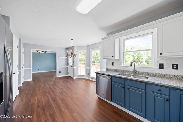 3408 Sample Way, Louisville, KY 40245