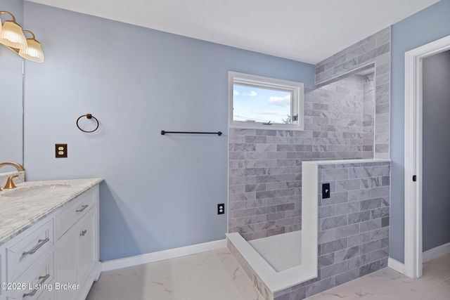 3408 Sample Way, Louisville, KY 40245