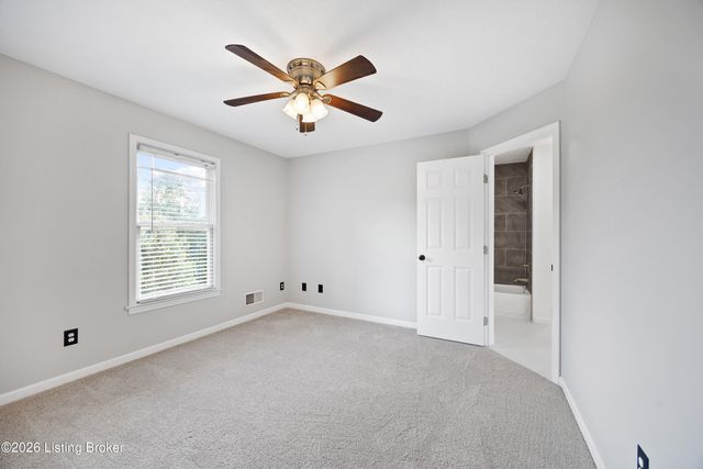 3408 Sample Way, Louisville, KY 40245