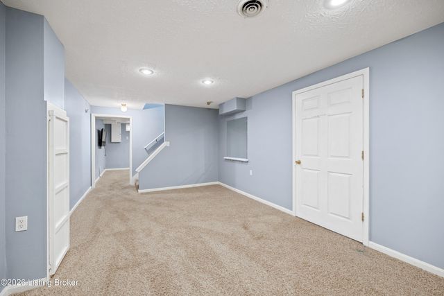 3408 Sample Way, Louisville, KY 40245