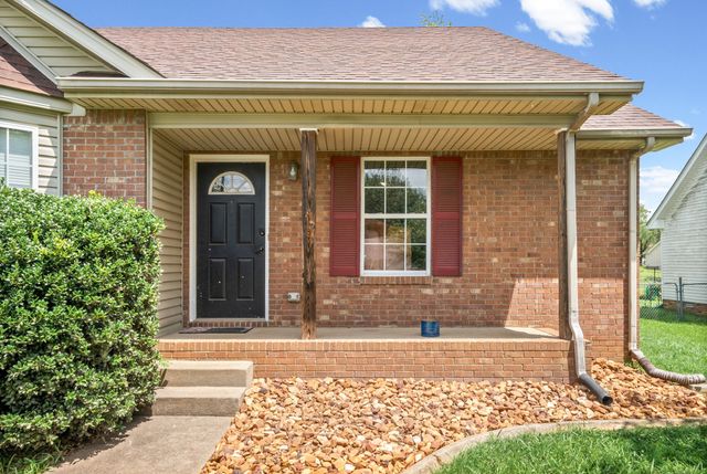 3449 Loon Dr, Clarksville, TN 37042
