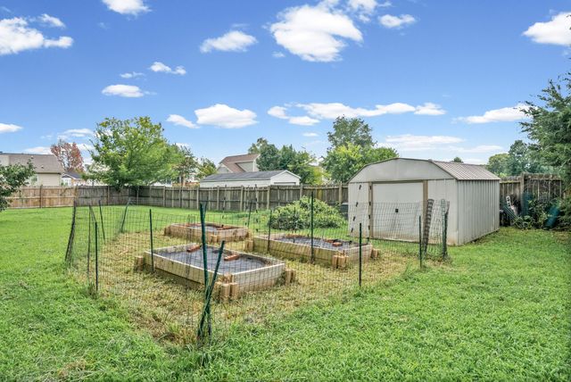 3449 Loon Dr, Clarksville, TN 37042