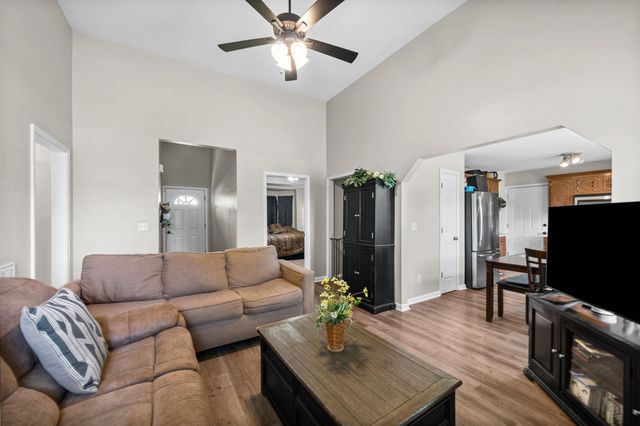 3449 Loon Dr, Clarksville, TN 37042
