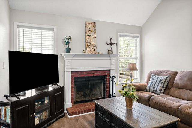 3449 Loon Dr, Clarksville, TN 37042