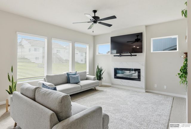 5515 N 182nd Street, Elkhorn, NE 68022