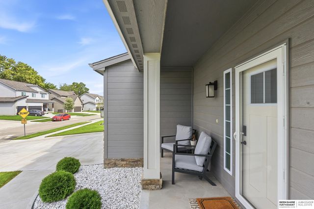 5515 N 182nd Street, Elkhorn, NE 68022