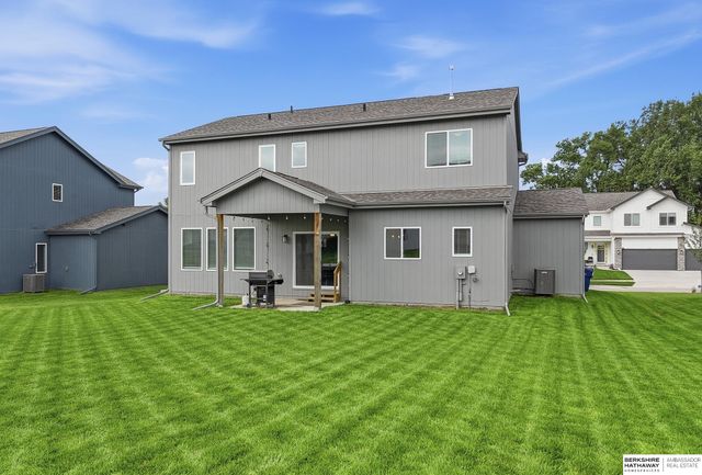 5515 N 182nd Street, Elkhorn, NE 68022