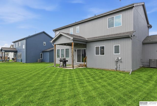 5515 N 182nd Street, Elkhorn, NE 68022