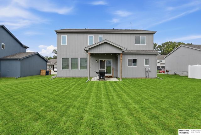5515 N 182nd Street, Elkhorn, NE 68022