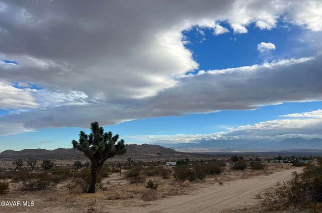 E Ave N-8, Palmdale, CA 93591