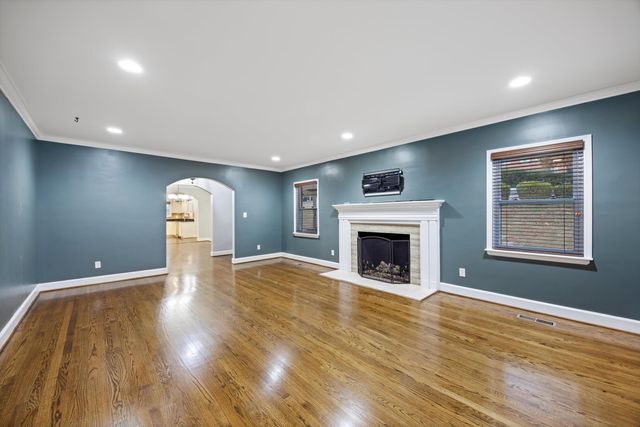 701 S Crest Road, Chattanooga, TN 37404