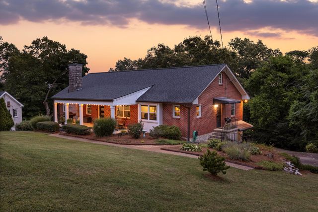 701 S Crest Road, Chattanooga, TN 37404