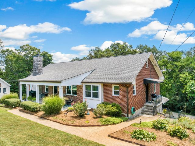 701 S Crest Road, Chattanooga, TN 37404