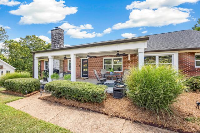 701 S Crest Road, Chattanooga, TN 37404