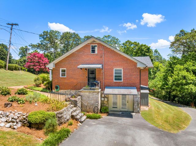 701 S Crest Road, Chattanooga, TN 37404