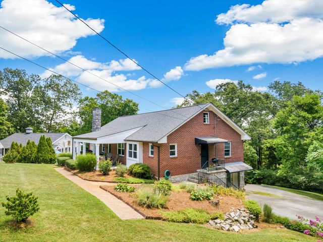 701 S Crest Road, Chattanooga, TN 37404