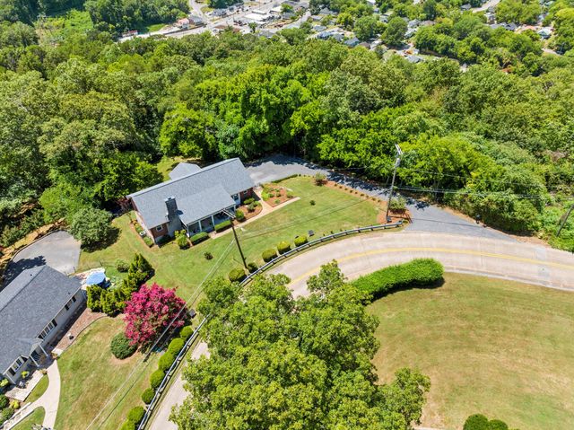 701 S Crest Road, Chattanooga, TN 37404