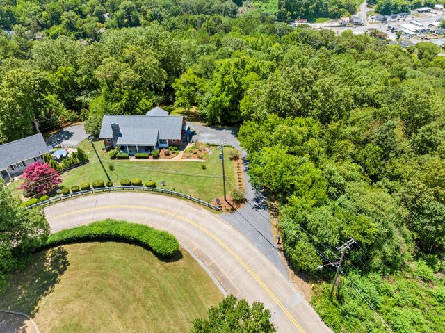 701 S Crest Road, Chattanooga, TN 37404