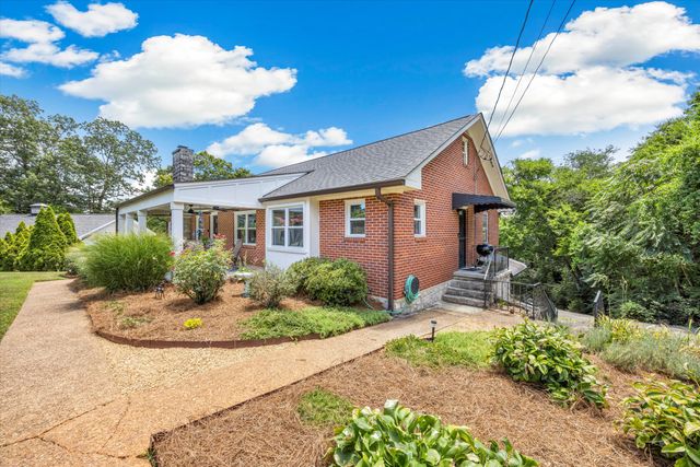 701 S Crest Road, Chattanooga, TN 37404