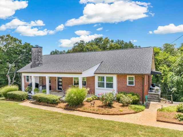 701 S Crest Road, Chattanooga, TN 37404