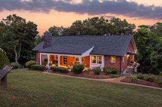 701 S Crest Road, Chattanooga, TN 37404