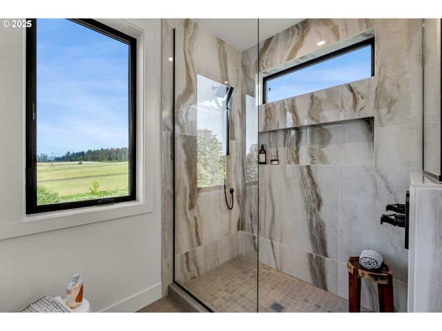 3800 W 2nd St, Washougal, WA 98671