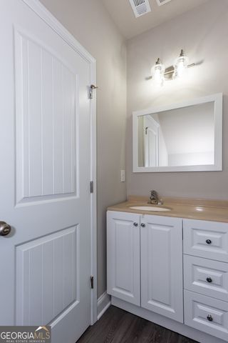 3352 Landings South Drive, Atlanta, GA 30331
