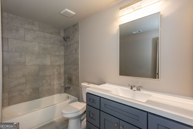 3352 Landings South Drive, Atlanta, GA 30331