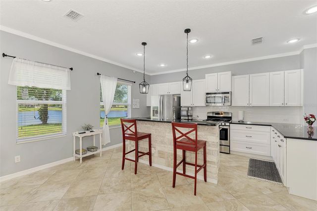 5008 MISSION PARK LANE, Bradenton, FL 34211