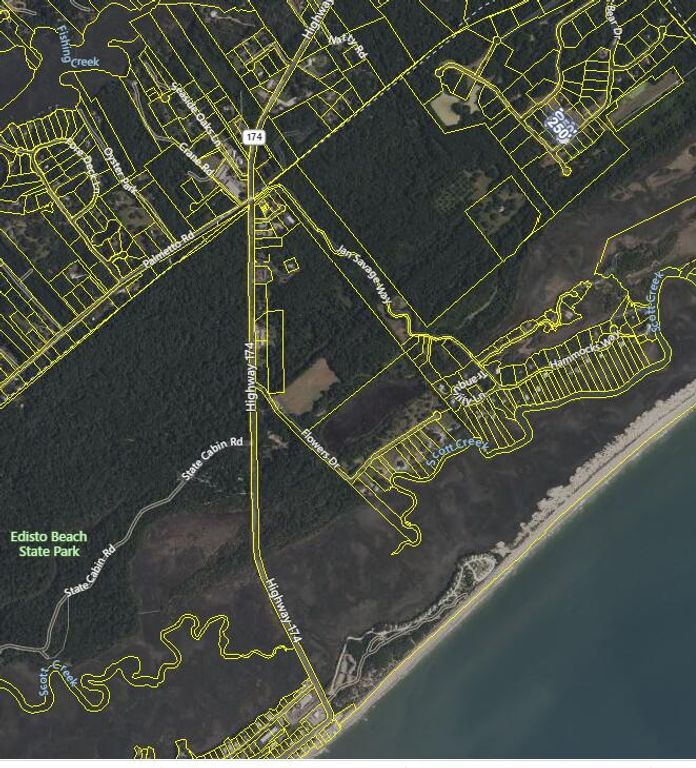 Image 6 of property listing at 25 Blackbear Road, Edisto Island, SC 29438