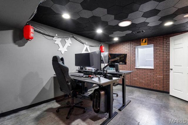 909 W Medalist Court, Wentzville, MO 63385