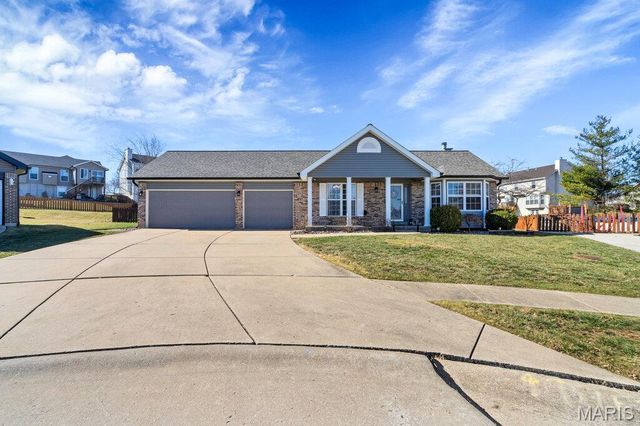 909 W Medalist Court, Wentzville, MO 63385