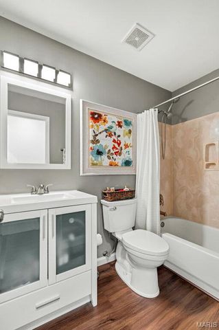 909 W Medalist Court, Wentzville, MO 63385