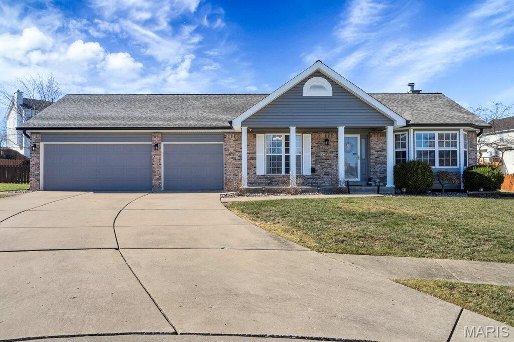909 W Medalist Court, Wentzville, MO 63385