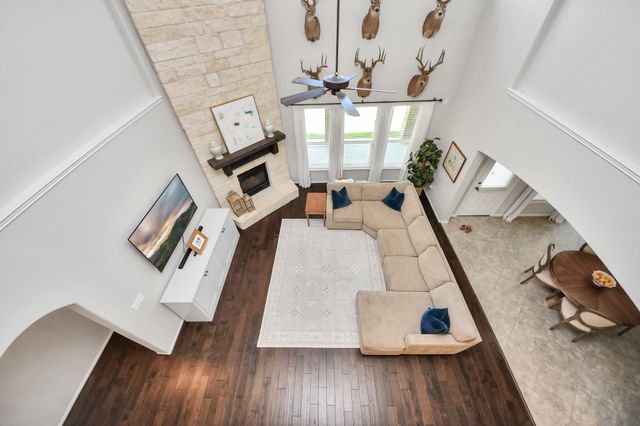 12119 Sandstone Circle, Mont Belvieu, TX 77535