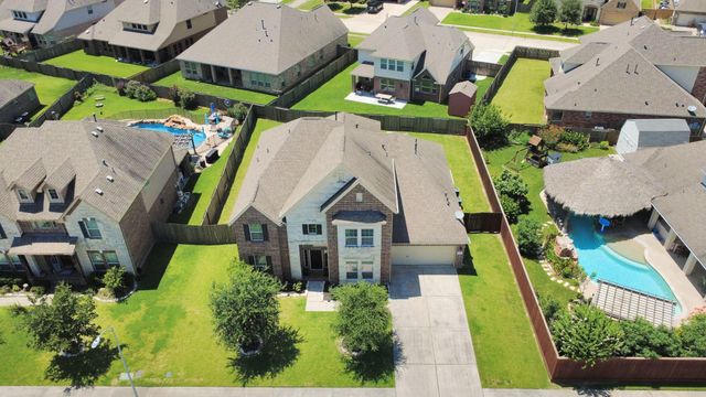 12119 Sandstone Circle, Mont Belvieu, TX 77535