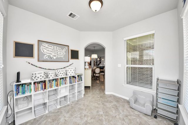 12119 Sandstone Circle, Mont Belvieu, TX 77535